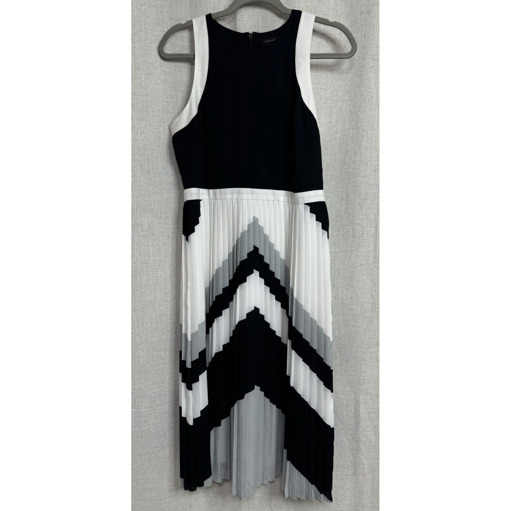 Banana Republic Women's Black White Gray Sleeveless Chevron Dress Pleated Size 6 - Picture 1 of 6
